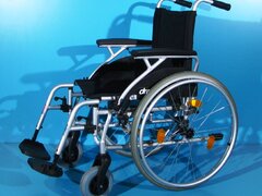 Scaun cu rotile Drive, latime sezut 45 cm